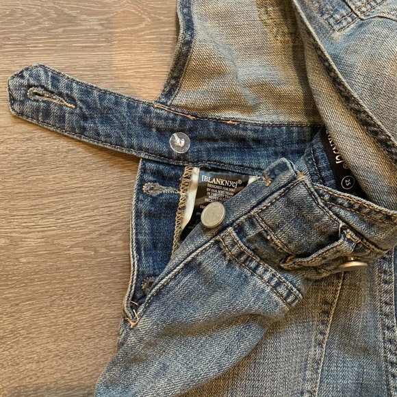 NWOT Blank NYC Short Distressed Denim Overalls -25 - Picture 9 of 11
